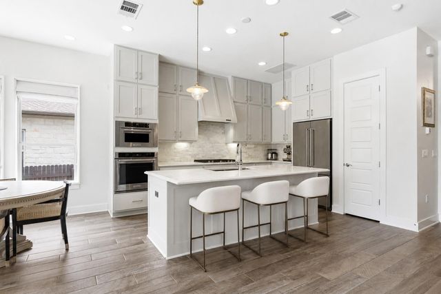 6909 Agrigento DR, Austin, TX 78739
