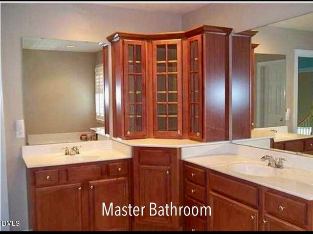 12400 Village Gate Way, Raleigh, NC 27614