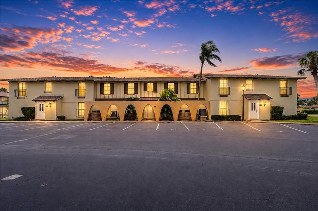 501 PLAZA SEVILLE COURT 2, Treasure Island, FL 33706