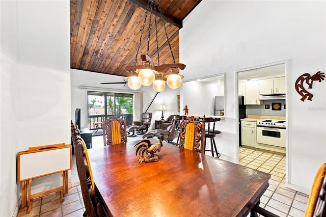 501 PLAZA SEVILLE COURT 2, Treasure Island, FL 33706