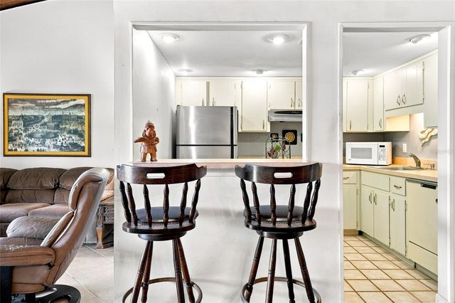 501 PLAZA SEVILLE COURT 2, Treasure Island, FL 33706