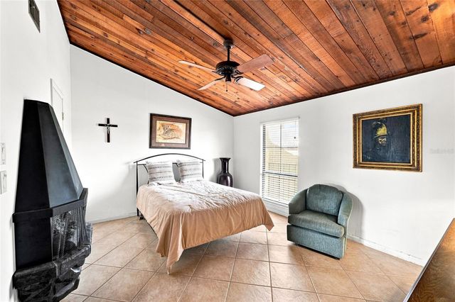 501 PLAZA SEVILLE COURT 2, Treasure Island, FL 33706