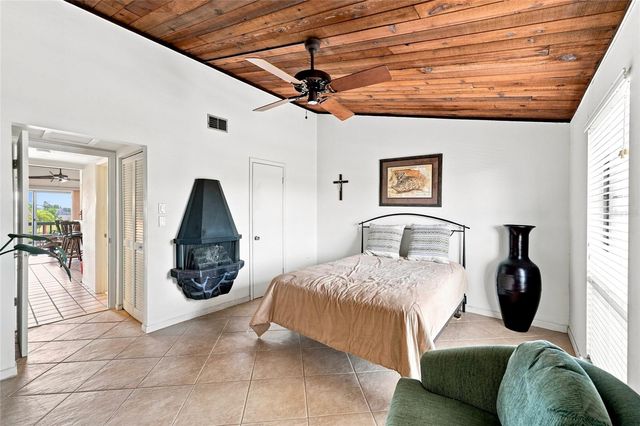501 PLAZA SEVILLE COURT 2, Treasure Island, FL 33706