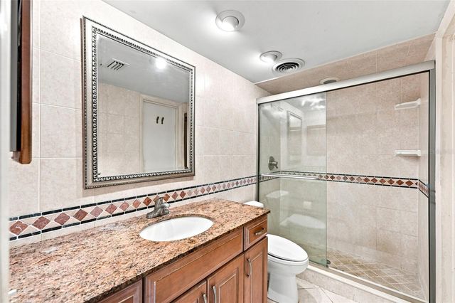 501 PLAZA SEVILLE COURT 2, Treasure Island, FL 33706