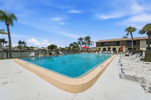 501 PLAZA SEVILLE COURT 2, Treasure Island, FL 33706