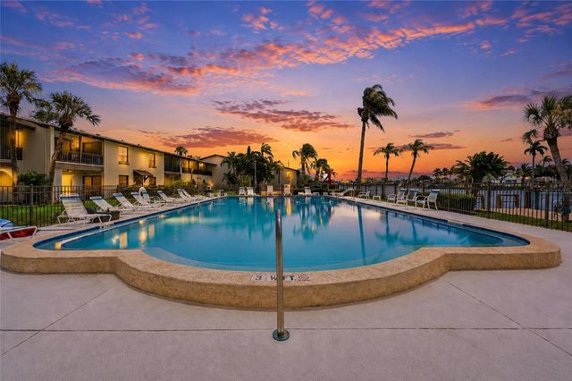501 PLAZA SEVILLE COURT 2, Treasure Island, FL 33706