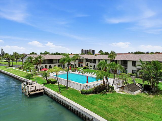 501 PLAZA SEVILLE COURT 2, Treasure Island, FL 33706