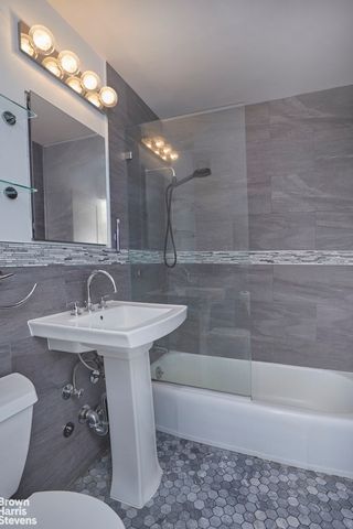 5700 ARLINGTON Avenue # 19M, New York City, NY 10471