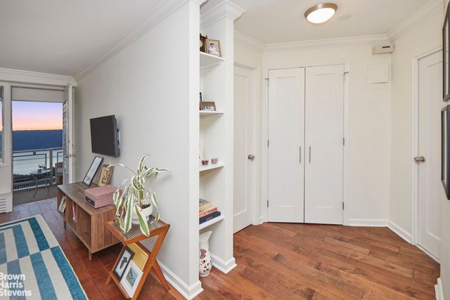 5700 ARLINGTON Avenue # 19M, New York City, NY 10471