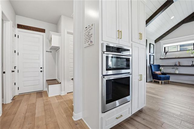 330 NW Ambersham Drive, Lee's Summit, MO 64081