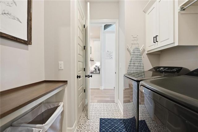 330 NW Ambersham Drive, Lee's Summit, MO 64081