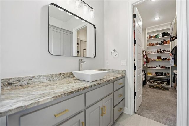 330 NW Ambersham Drive, Lee's Summit, MO 64081