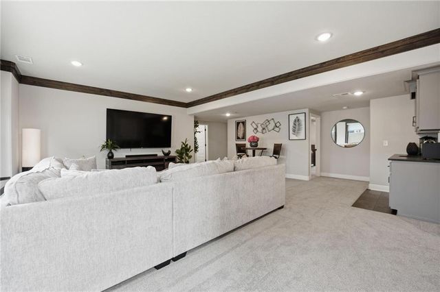 330 NW Ambersham Drive, Lee's Summit, MO 64081