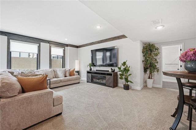 330 NW Ambersham Drive, Lee's Summit, MO 64081