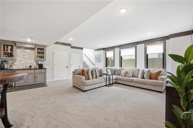 330 NW Ambersham Drive, Lee's Summit, MO 64081