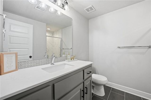 330 NW Ambersham Drive, Lee's Summit, MO 64081