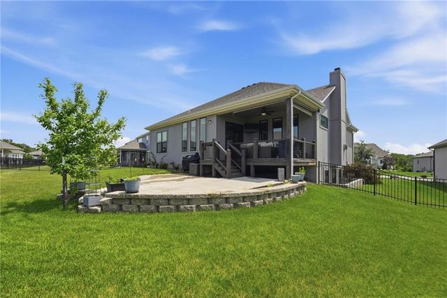 330 NW Ambersham Drive, Lee's Summit, MO 64081