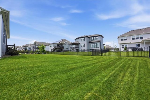 330 NW Ambersham Drive, Lee's Summit, MO 64081