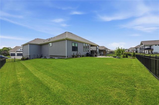 330 NW Ambersham Drive, Lee's Summit, MO 64081