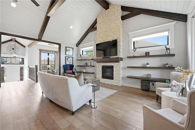 330 NW Ambersham Drive, Lee's Summit, MO 64081