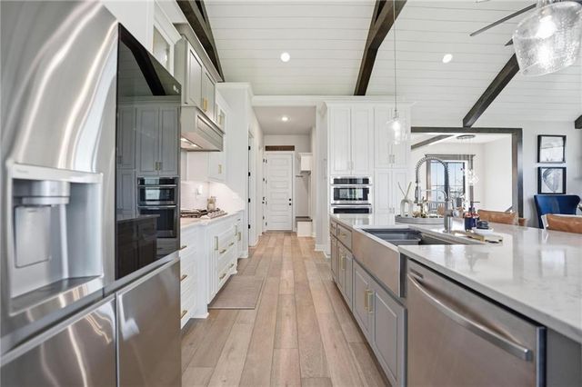 330 NW Ambersham Drive, Lee's Summit, MO 64081