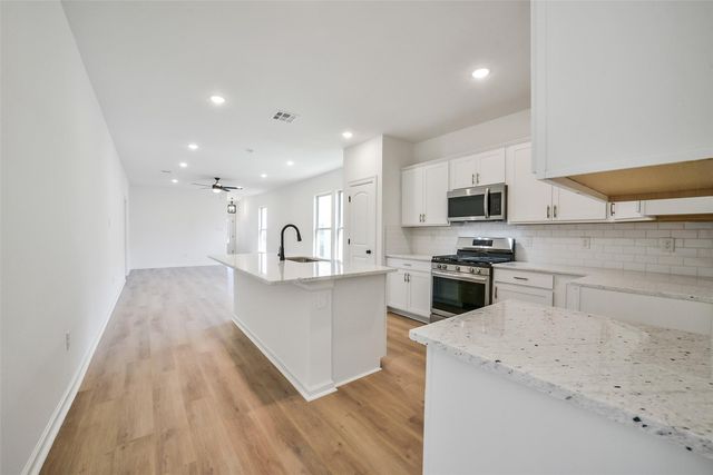 12827 Hannah Springs Lane, Magnolia, TX 77354