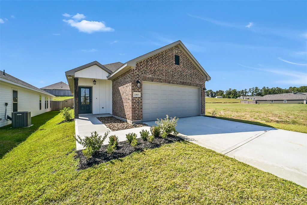 12827 Hannah Springs Lane, Magnolia, TX 77354
