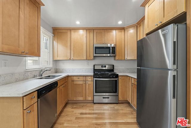 1233 N Harper Avenue 5, West Hollywood, CA 90046