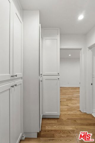 1233 N Harper Avenue 5, West Hollywood, CA 90046