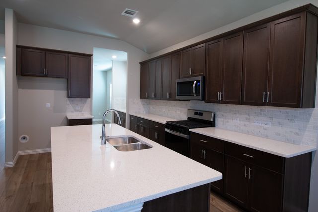 1103 Sweetleaf Street, Melissa, TX 75454