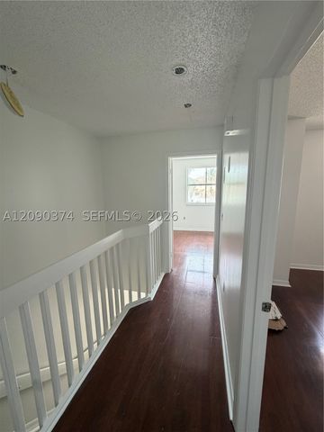 13893 SW 62nd Ter ., Miami, FL 33183