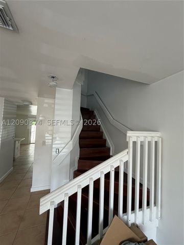 13893 SW 62nd Ter ., Miami, FL 33183