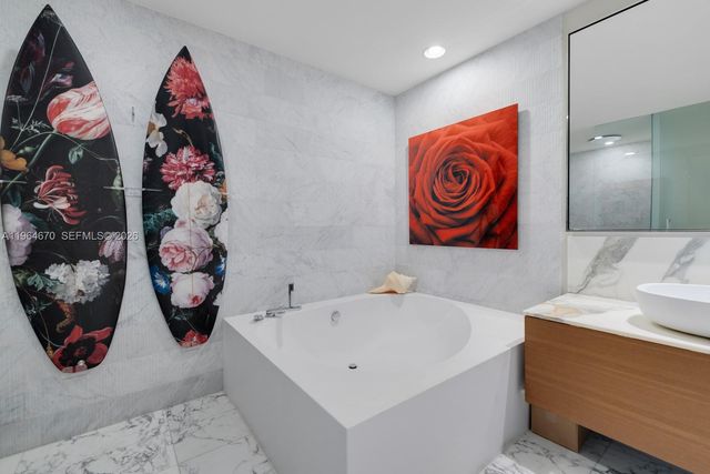 10201 Collins Ave 1706, Bal Harbour, FL 33154