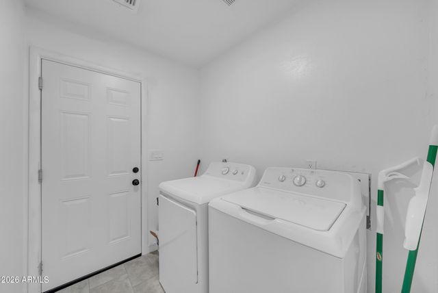 2412 E DOLPHIN Avenue, Mesa, AZ 85204