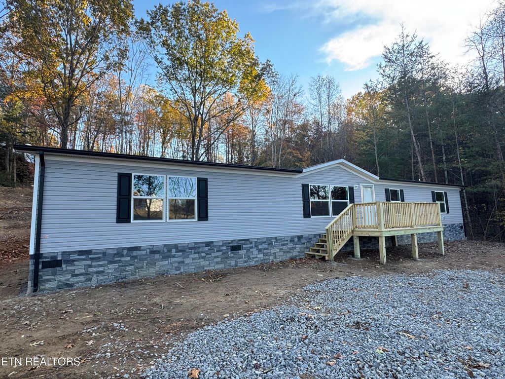 1053 Arrowhead Drive, Newport, TN 37821