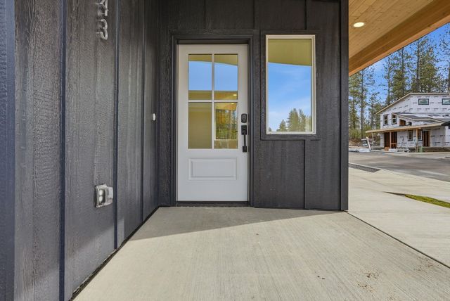 3728 E Nyberg Ln, Mead, WA 99021