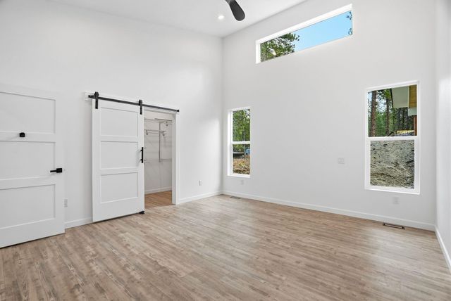 3728 E Nyberg Ln, Mead, WA 99021
