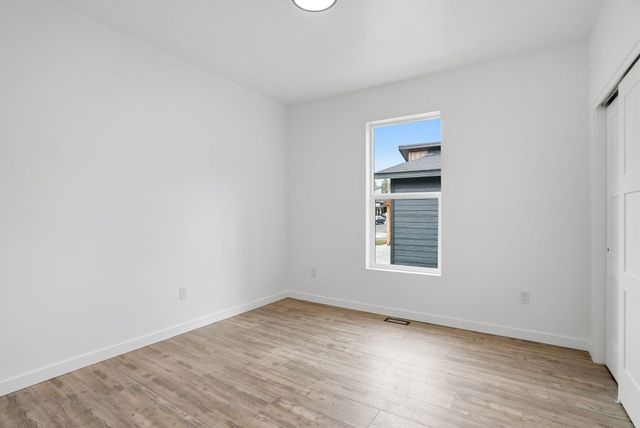 3728 E Nyberg Ln, Mead, WA 99021