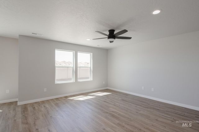 11061 Cart St, Caldwell, ID 83605