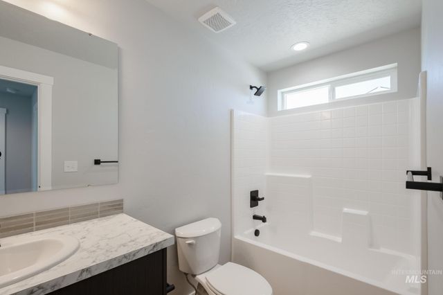 11061 Cart St, Caldwell, ID 83605