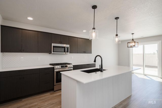 11061 Cart St, Caldwell, ID 83605