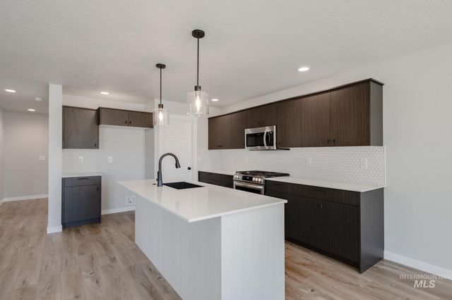 11061 Cart St, Caldwell, ID 83605