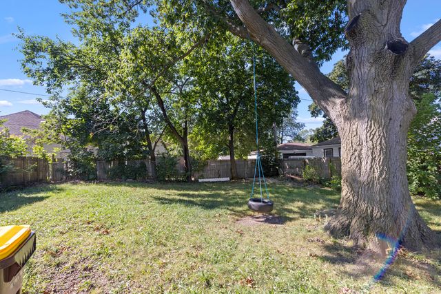 2422 Ridge Avenue, Rockford, IL 61103