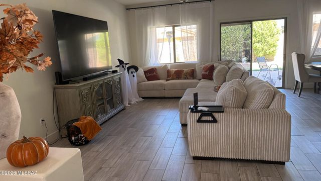 6262 W Mesa Garden Drive, Tucson, AZ 85757