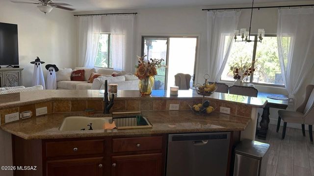 6262 W Mesa Garden Drive, Tucson, AZ 85757