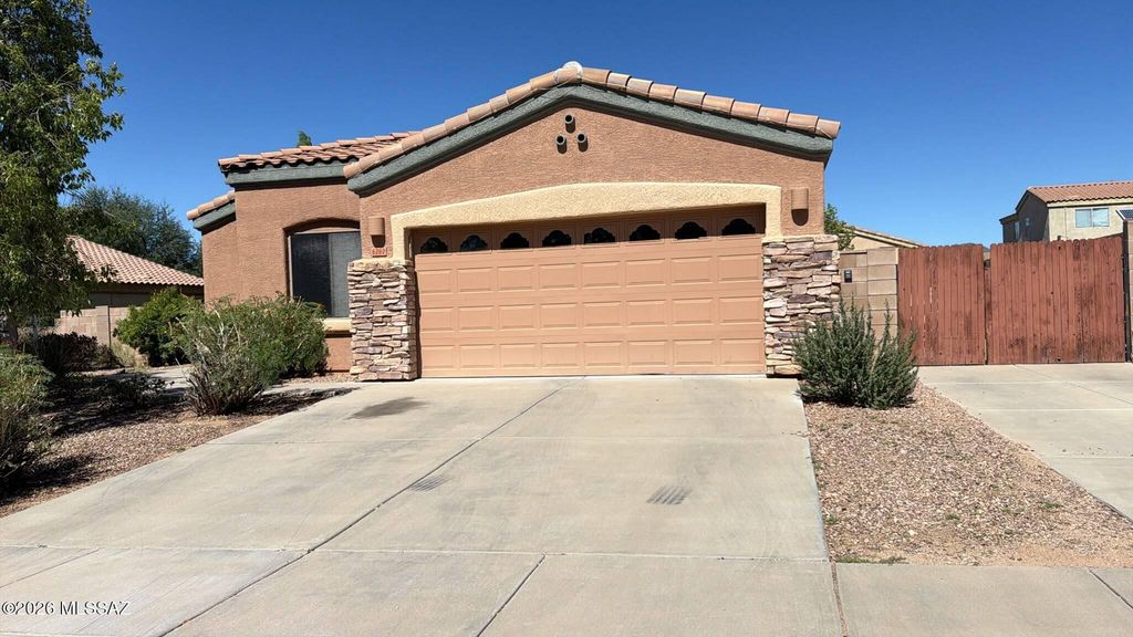 6262 W Mesa Garden Drive, Tucson, AZ 85757
