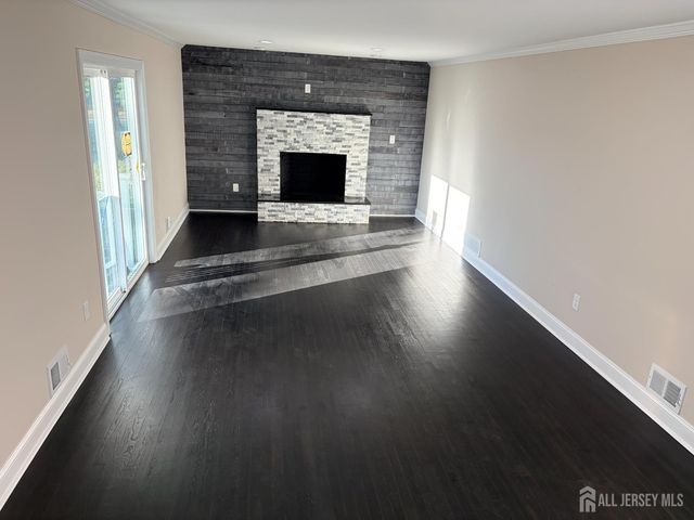 1 Sussex Road, East Brunswick, NJ 08816