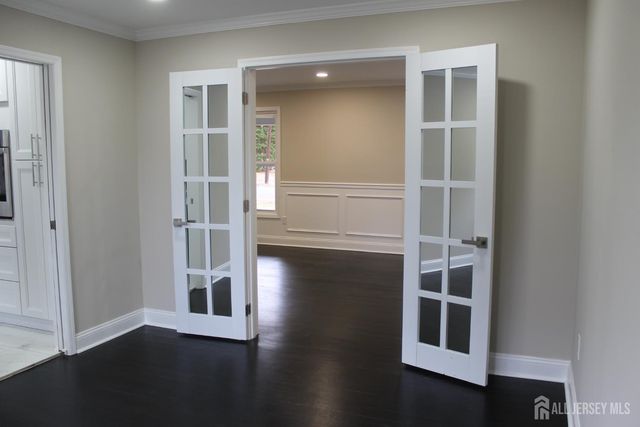 1 Sussex Road, East Brunswick, NJ 08816