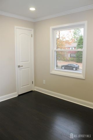 1 Sussex Road, East Brunswick, NJ 08816