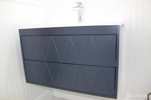 1 Sussex Road, East Brunswick, NJ 08816